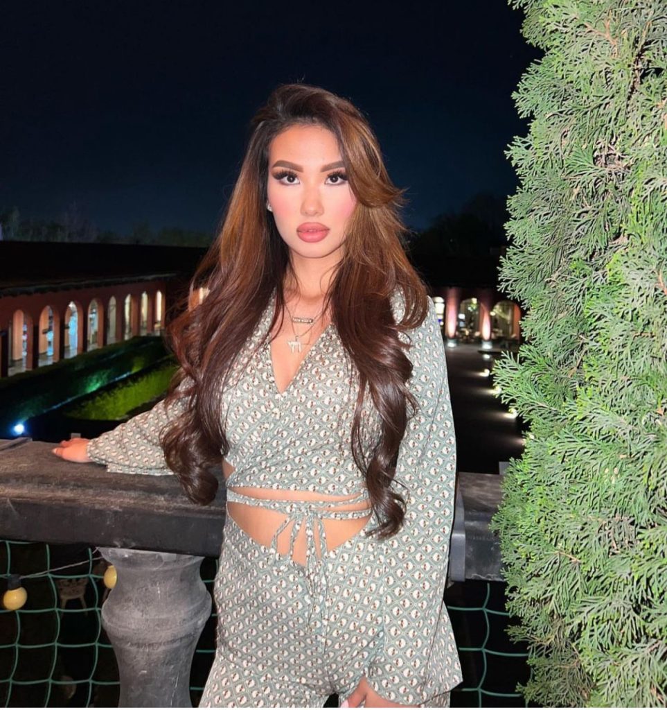 Эскортницы с большой грудью