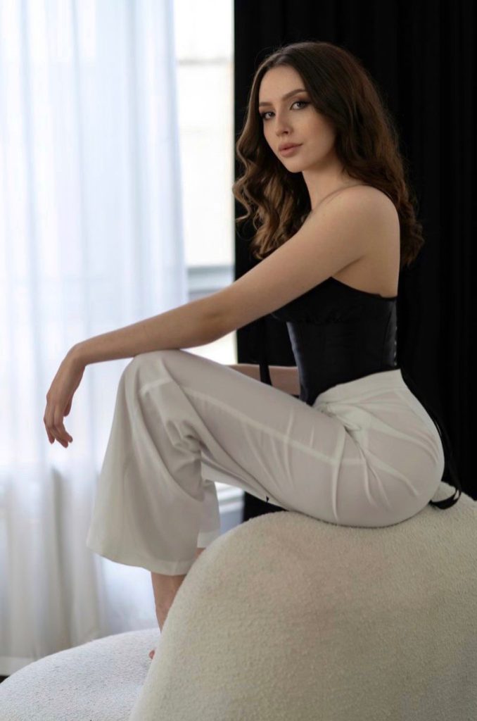 Эскортница Светлана