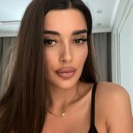 Эскортница Амина