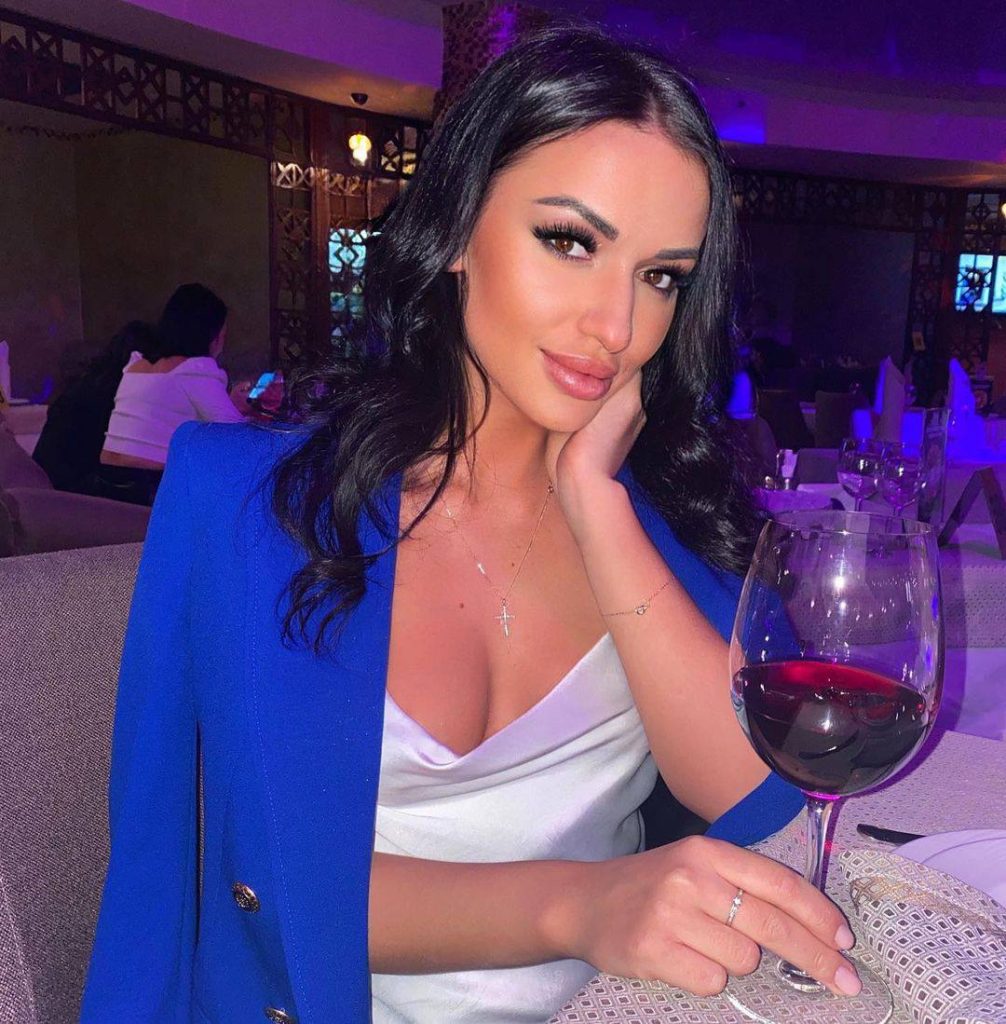 Модель Азима