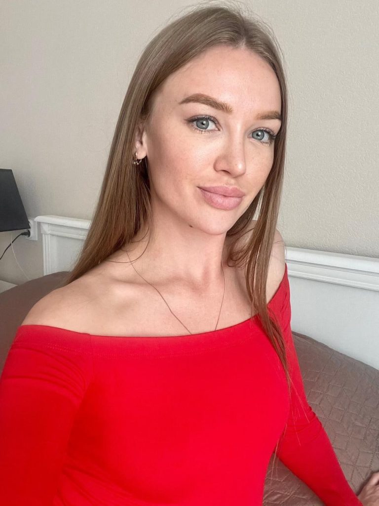 Эскорт девушка Ксюша в Москве