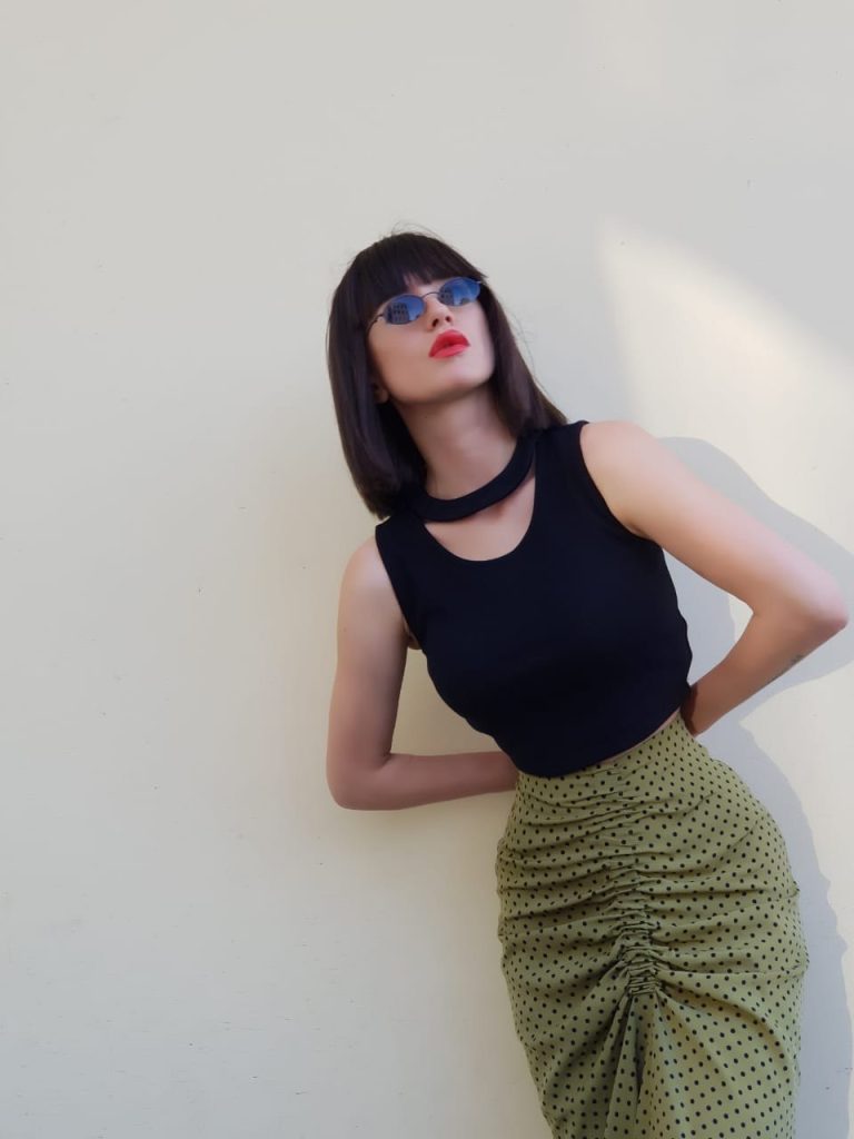 Модель Белла в Москве