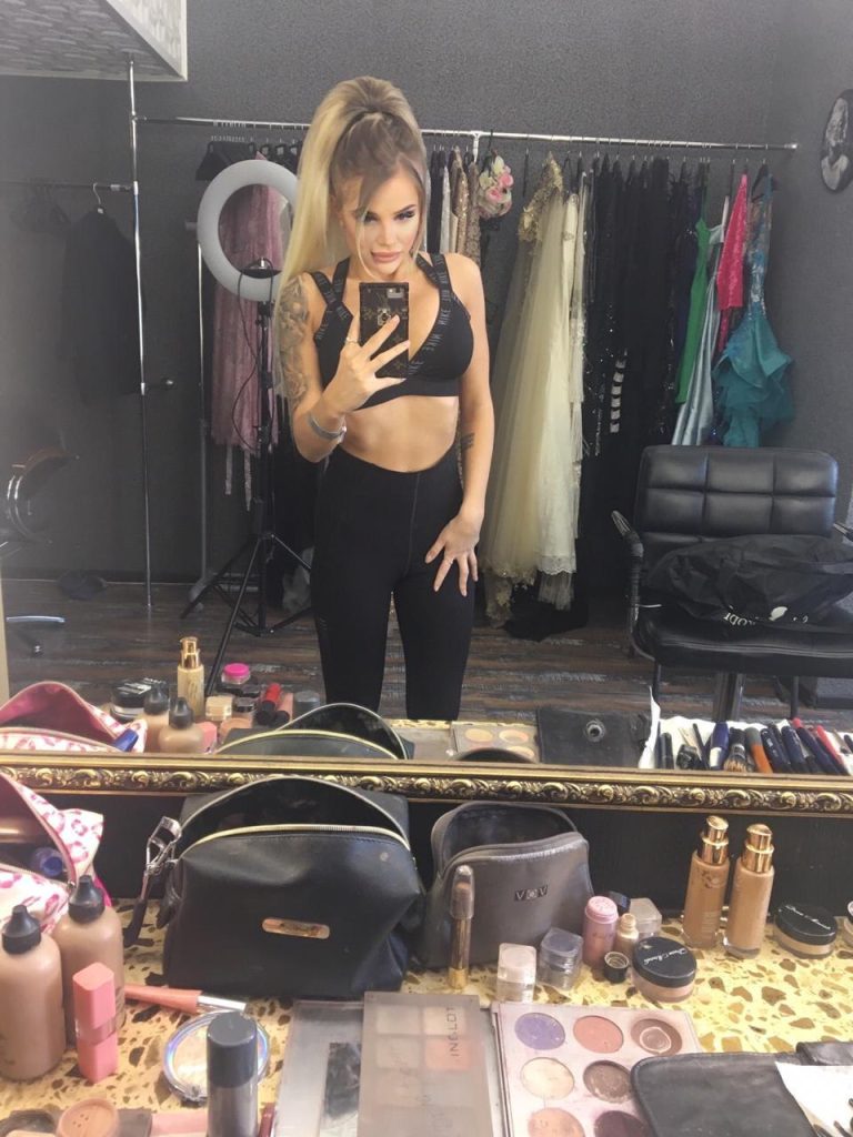 Эскорт модель Валерия